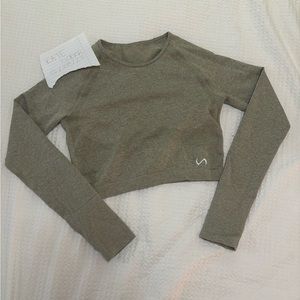 TLF open back crop long sleeve